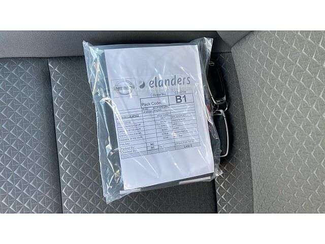 Nissan Juke 1.0 DiG-T N-Connecta 5dr Petrol Hatchback