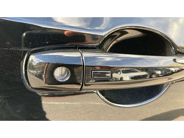 Nissan Juke 1.0 DiG-T N-Connecta 5dr Petrol Hatchback