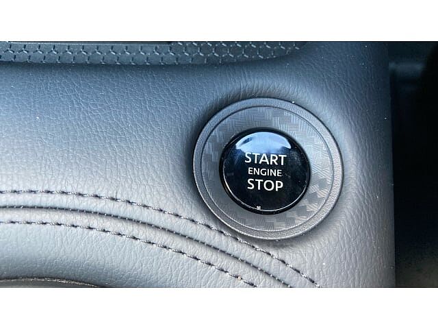 Nissan Juke 1.0 DiG-T N-Connecta 5dr Petrol Hatchback