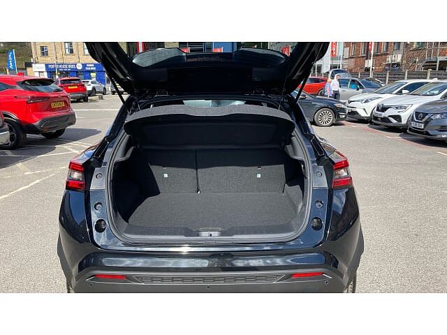 Nissan Juke 1.0 DiG-T N-Connecta 5dr Petrol Hatchback