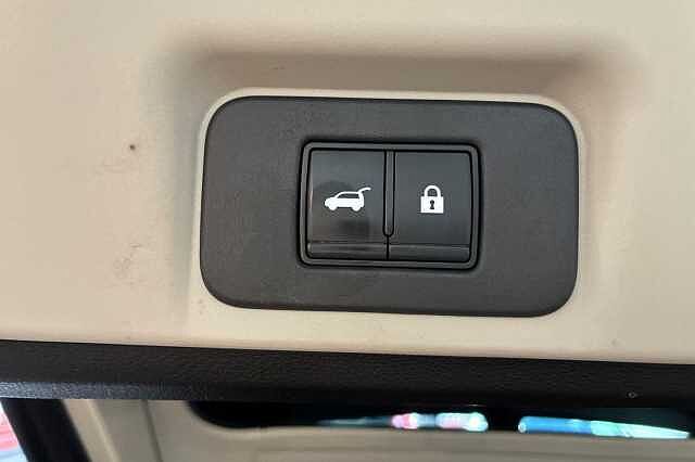 Nissan ARIYA 160kW Advance 63kWh 22kWCh 5dr Auto [Sky Pack]