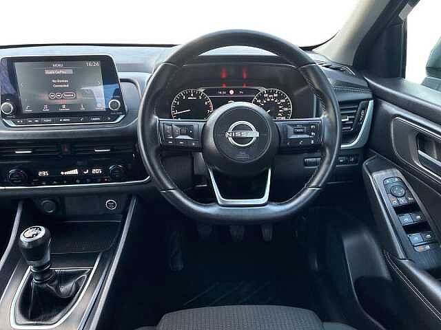 Nissan QASHQAI 1.3 DiG-T MH Acenta Premium 5dr