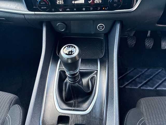 Nissan QASHQAI 1.3 DiG-T MH Acenta Premium 5dr