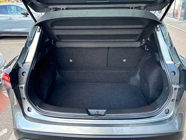 Nissan QASHQAI 1.3 DiG-T MH Acenta Premium 5dr