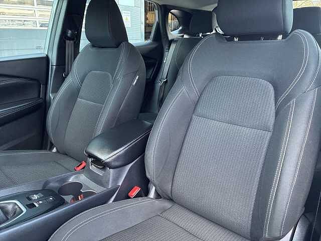 Nissan QASHQAI 1.3 DiG-T MH Acenta Premium 5dr