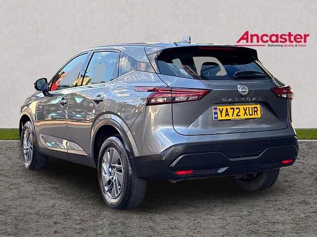 Nissan QASHQAI 1.3 DiG-T MH Acenta Premium 5dr