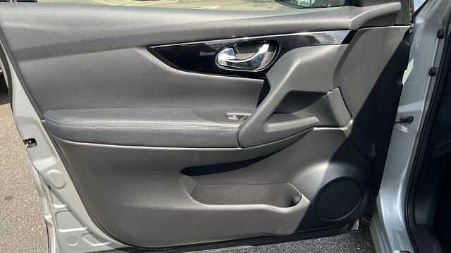 Nissan Qashqai 1.3 DiG-T Acenta Premium 5dr