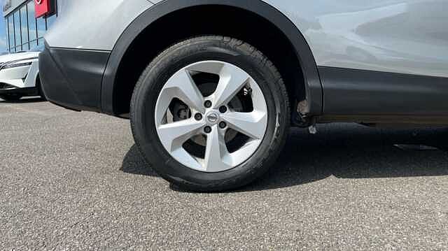 Nissan Qashqai 1.3 DiG-T Acenta Premium 5dr
