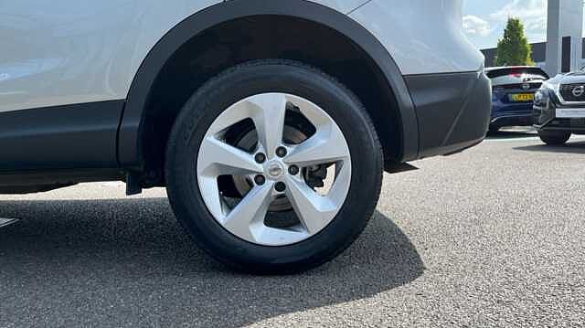 Nissan Qashqai 1.3 DiG-T Acenta Premium 5dr