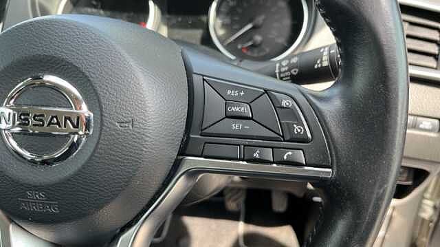 Nissan Qashqai 1.3 DiG-T Acenta Premium 5dr