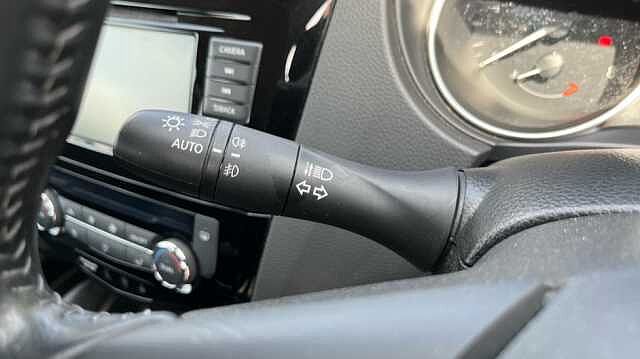 Nissan Qashqai 1.3 DiG-T Acenta Premium 5dr