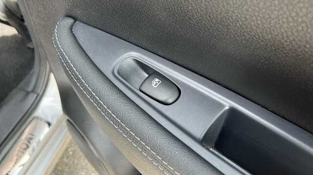 Nissan Qashqai 1.3 DiG-T Acenta Premium 5dr