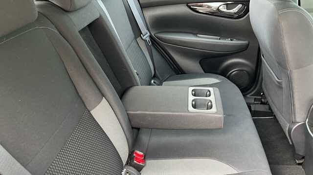 Nissan Qashqai 1.3 DiG-T Acenta Premium 5dr