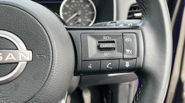 Nissan Qashqai 1.3 DiG-T MH Acenta Premium 5dr