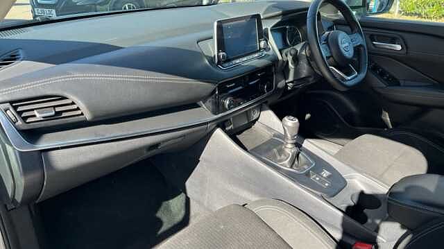 Nissan Qashqai QASHQAI 1.3 DiG-T MH Acenta Premium 5dr