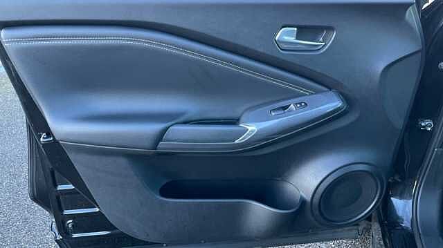 Nissan Juke JUKE 1.0 DiG-T 114 N-Connecta 5dr