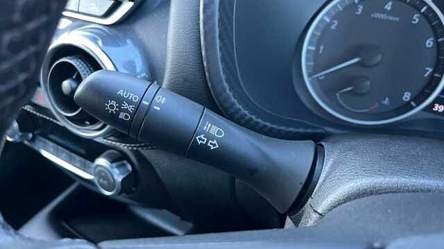 Nissan Juke JUKE 1.0 DiG-T 114 N-Connecta 5dr