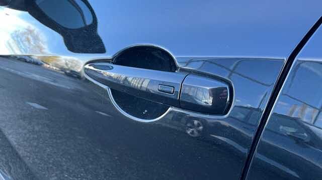 Nissan Juke JUKE 1.0 DiG-T 114 N-Connecta 5dr