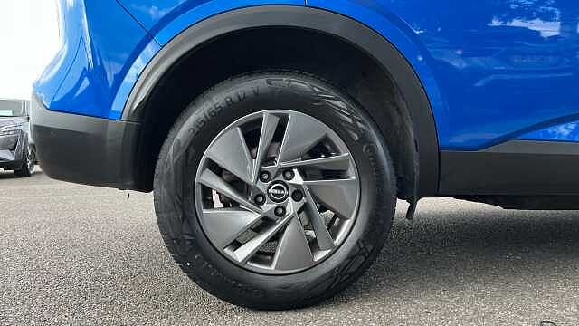 Nissan Qashqai 1.3 DiG-T MH Acenta Premium 5dr