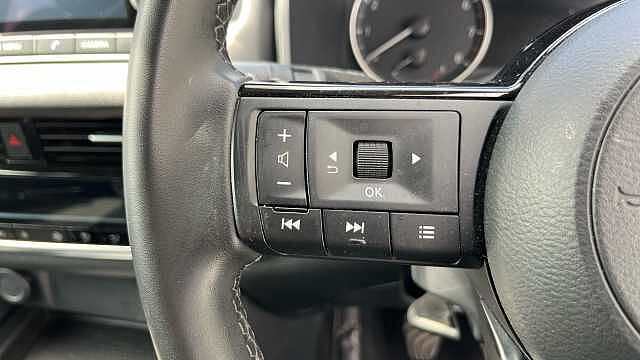 Nissan Qashqai 1.3 DiG-T MH Acenta Premium 5dr