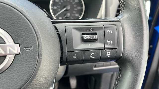 Nissan Qashqai 1.3 DiG-T MH Acenta Premium 5dr