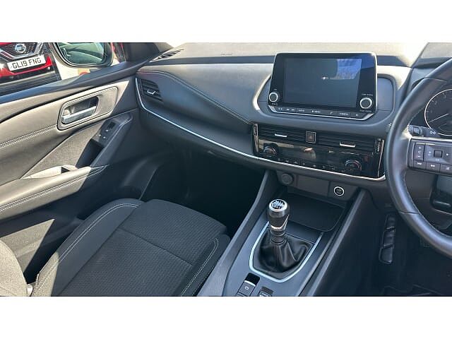 Nissan Qashqai 1.3 DiG-T MH Acenta Premium 5dr Petrol Hatchback