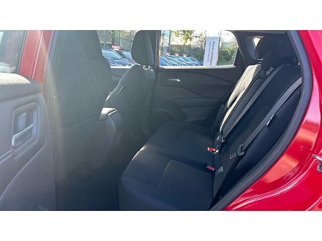 Nissan Qashqai 1.3 DiG-T MH Acenta Premium 5dr Petrol Hatchback