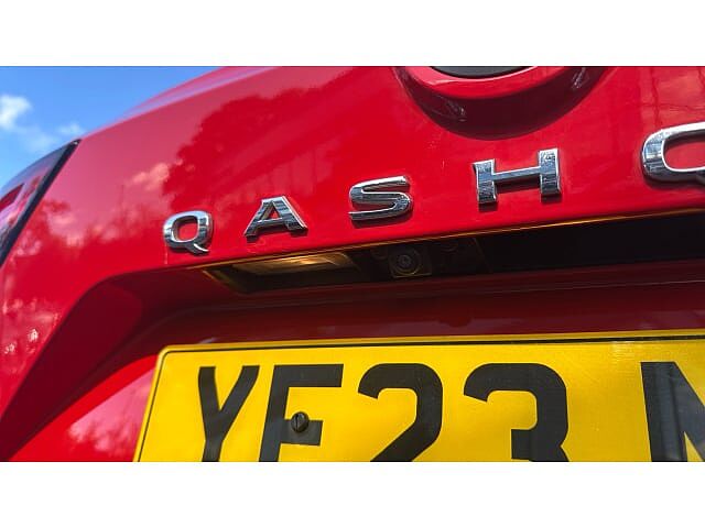 Nissan Qashqai 1.3 DiG-T MH Acenta Premium 5dr Petrol Hatchback