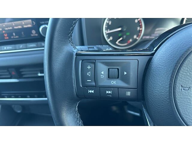 Nissan Qashqai 1.3 DiG-T MH Acenta Premium 5dr Petrol Hatchback