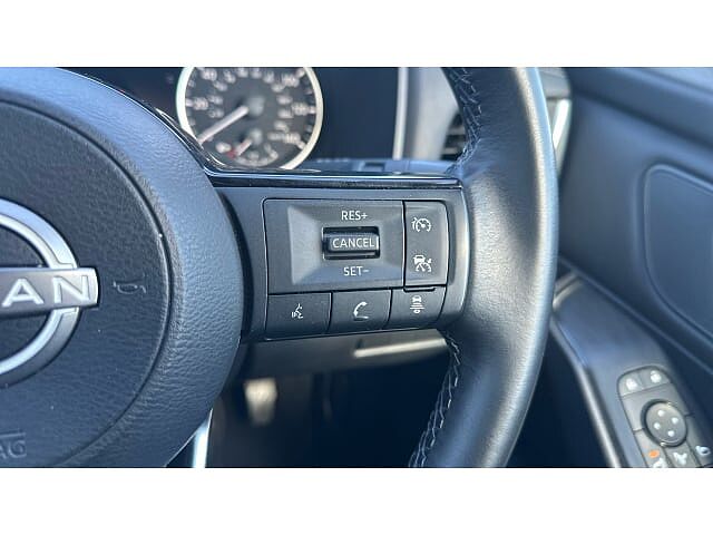 Nissan Qashqai 1.3 DiG-T MH Acenta Premium 5dr Petrol Hatchback