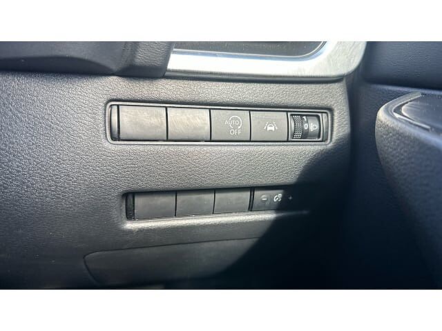 Nissan Qashqai 1.3 DiG-T MH Acenta Premium 5dr Petrol Hatchback