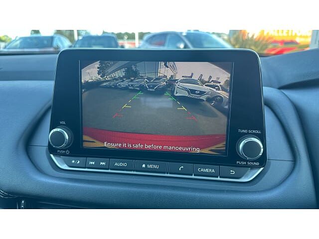 Nissan Qashqai 1.3 DiG-T MH Acenta Premium 5dr Petrol Hatchback