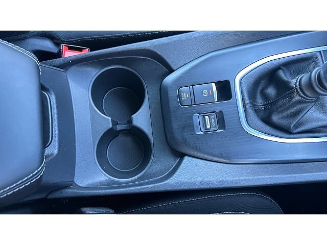 Nissan Qashqai 1.3 DiG-T MH Acenta Premium 5dr Petrol Hatchback