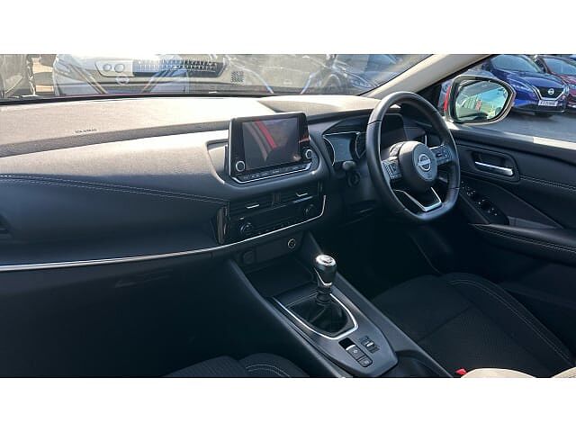 Nissan Qashqai 1.3 DiG-T MH Acenta Premium 5dr Petrol Hatchback