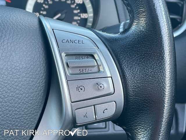 Nissan Navara Double Cab Pick Up Tekna 2.3dCi 190 TT 4WD Auto