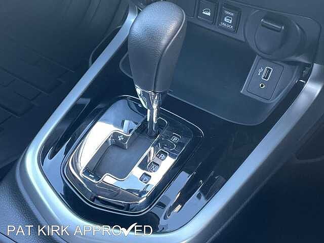 Nissan Navara Double Cab Pick Up Tekna 2.3dCi 190 TT 4WD Auto