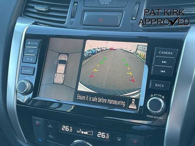 Nissan Navara Double Cab Pick Up Tekna 2.3dCi 190 TT 4WD Auto