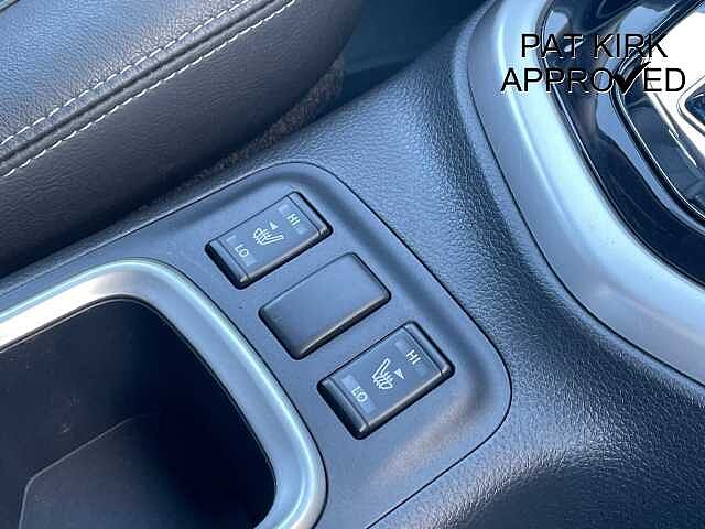 Nissan Navara Double Cab Pick Up Tekna 2.3dCi 190 TT 4WD Auto