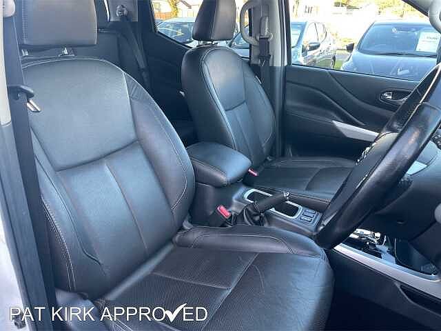 Nissan Navara Double Cab Pick Up Tekna 2.3dCi 190 TT 4WD Auto
