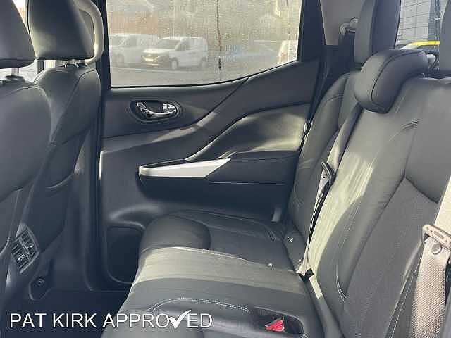 Nissan Navara Double Cab Pick Up N-Guard 2.3dCi 190 TT 4WD Auto