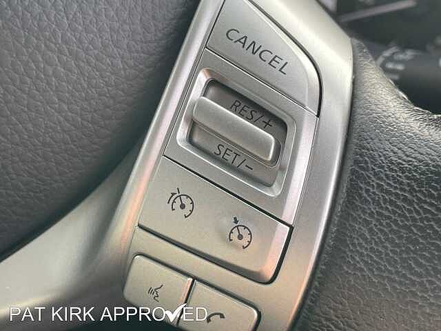 Nissan Navara Double Cab Pick Up N-Guard 2.3dCi 190 TT 4WD Auto