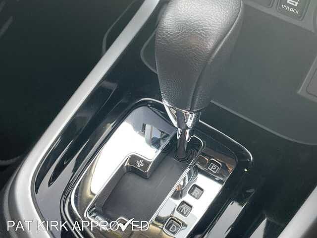 Nissan Navara Double Cab Pick Up N-Guard 2.3dCi 190 TT 4WD Auto