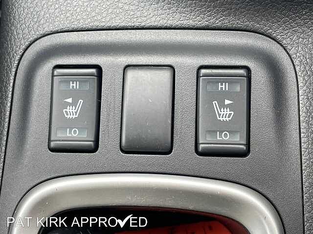 Nissan Navara Double Cab Pick Up N-Guard 2.3dCi 190 TT 4WD Auto