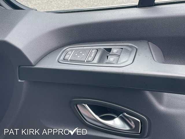 Nissan Primastar 2.0 dCi 130ps H1 Tekna Van