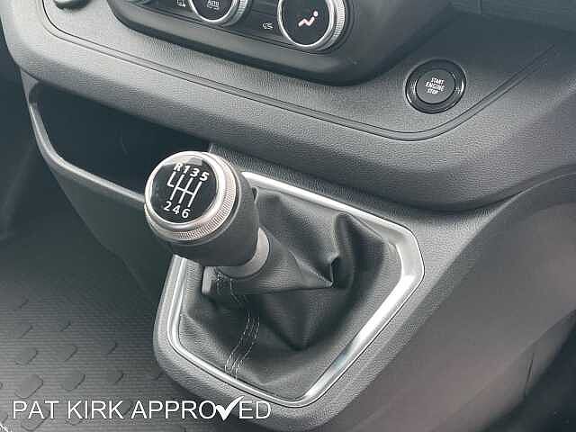 Nissan Primastar 2.0 dCi 130ps H1 Tekna Van