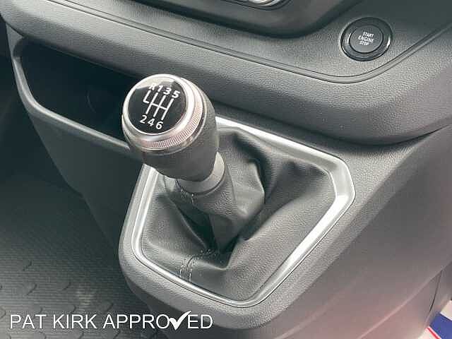 Nissan Primastar 2.0 dCi 130ps H1 Tekna Van