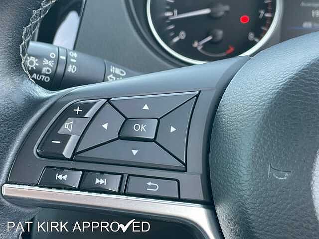 Nissan Qashqai 1.3 DiG-T Acenta Premium 5dr