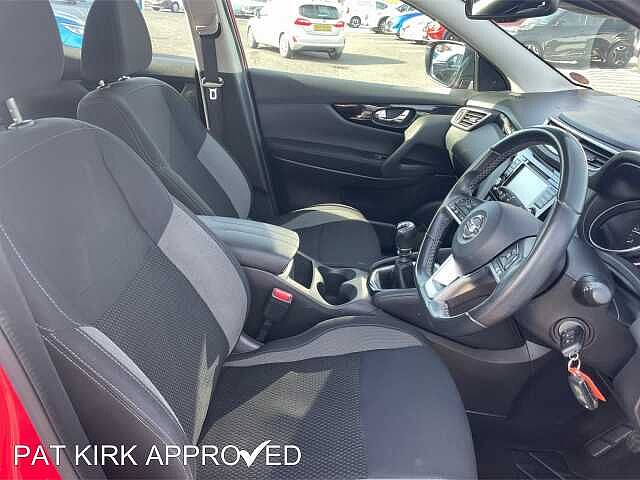 Nissan Qashqai 1.3 DiG-T Acenta Premium 5dr