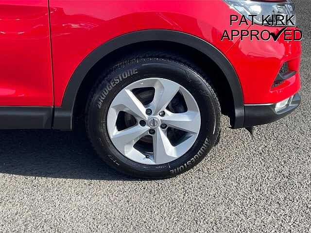Nissan Qashqai 1.3 DiG-T Acenta Premium 5dr