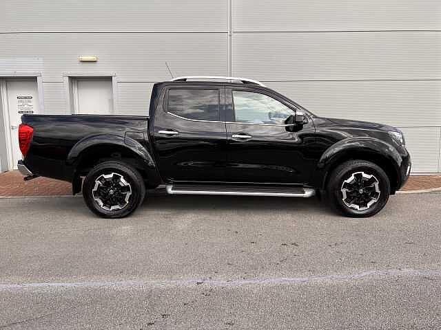 Nissan 2.3DCI TT (EU6DT) TEKNA DOUB CAB 4WD PICKUP 2.3DCI TT (EU6DT) TEKNA DOUB CAB 4WD PICKUP